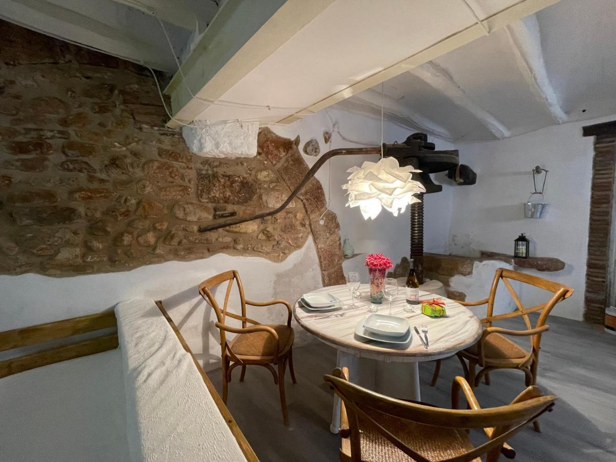 El Secret De La Llegenda El Drac Apartment Vilaverd Ngoại thất bức ảnh