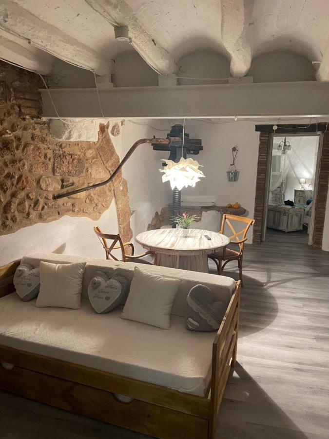 El Secret De La Llegenda El Drac Apartment Vilaverd Ngoại thất bức ảnh