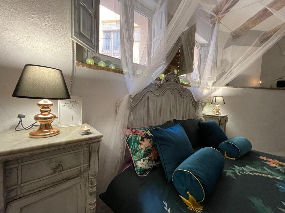 El Secret De La Llegenda El Drac Apartment Vilaverd Ngoại thất bức ảnh
